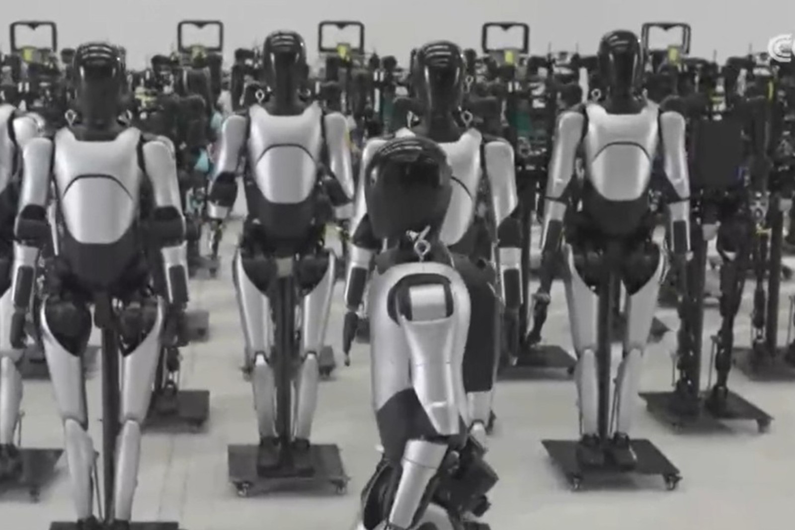 央视报道！揭秘太阳成集团tyc机器人量产超级工厂